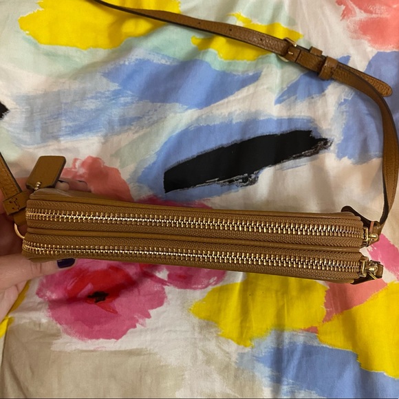 Coach small crossbody - Picture 6 of 13